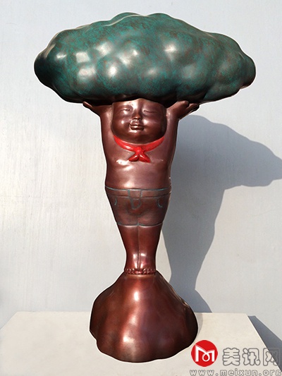 《国宝—撑起一片天》NO.1，42×27×15cm，铸铜，2013..JPG